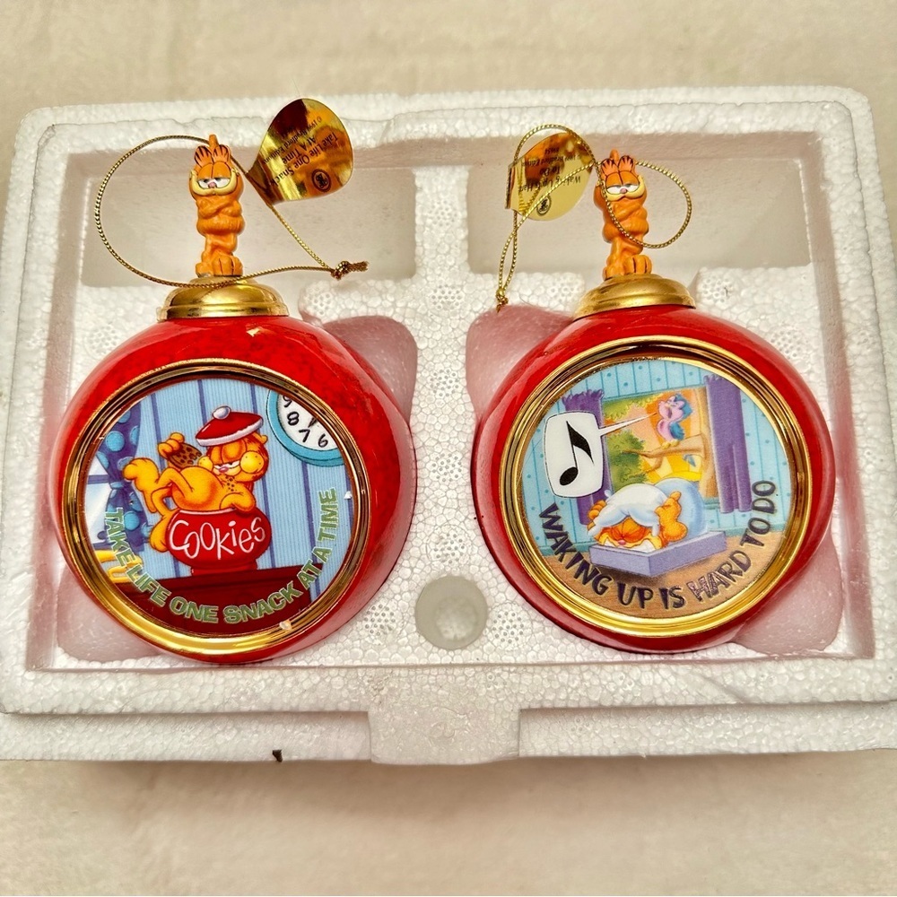 Vintage Bradford Exchange Garfield Heirloom Porcelain Ornament Collection